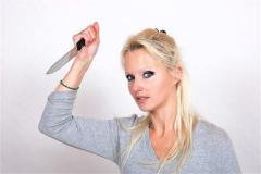 梦见被捅了一刀没流血