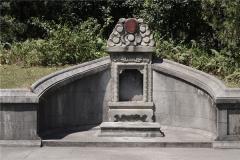 一排墓地中间好还是边上好