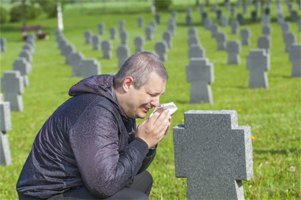 梦见父母双亡自己大哭意味什么